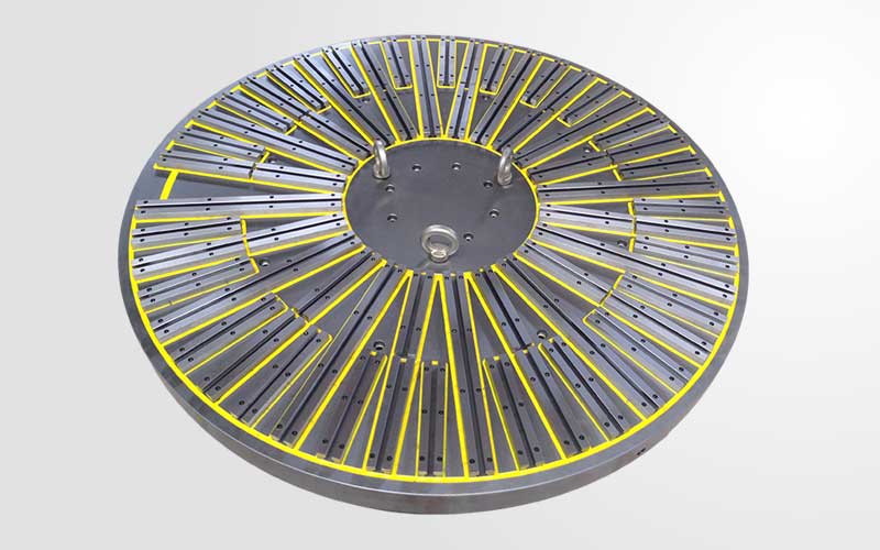 Round electro permanent magnetic chuck with Radial poles
